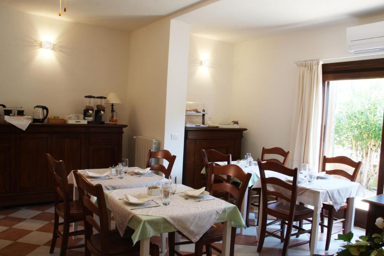 L'Alloggio-Not just rooms Olbia Buitenkant foto